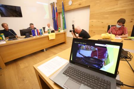 ZBIRAJ OLJE VARUJ OKOLJE 10 FOTO LJUBO VUKELIČ